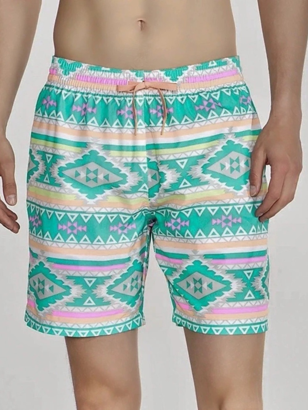Chubbies The En Fuego 7" Classic Swim Trunk Geometric Swim Trunks XXX LARGE 3XL